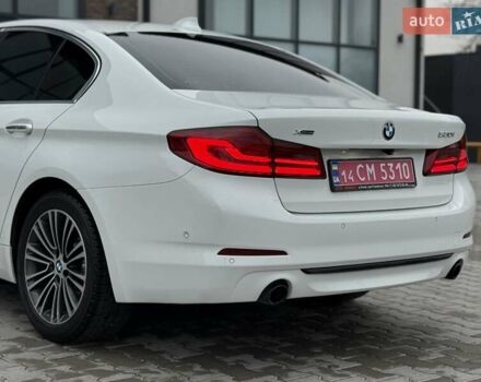 Білий БМВ 5 Серія, об'ємом двигуна 2 л та пробігом 153 тис. км за 23900 $, фото 15 на Automoto.ua