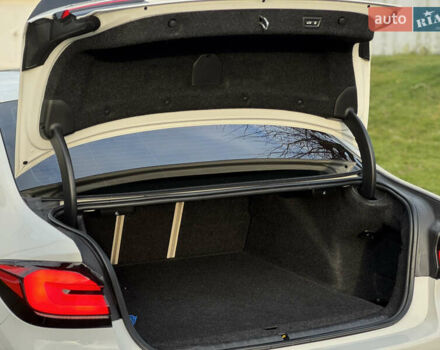 Белый БМВ 5 Серия, объемом двигателя 4.39 л и пробегом 106 тыс. км за 38000 $, фото 24 на Automoto.ua