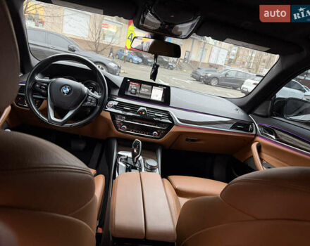 Белый БМВ 5 Серия, объемом двигателя 2.98 л и пробегом 120 тыс. км за 33700 $, фото 25 на Automoto.ua