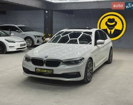 Белый БМВ 5 Серия, объемом двигателя 3 л и пробегом 245 тыс. км за 33000 $, фото 2 на Automoto.ua