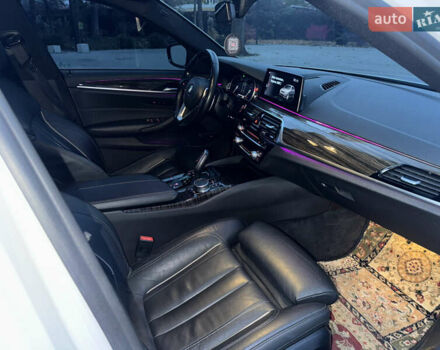 Белый БМВ 5 Серия, объемом двигателя 3 л и пробегом 146 тыс. км за 35000 $, фото 25 на Automoto.ua