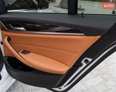 Білий БМВ 5 Серія, об'ємом двигуна 2 л та пробігом 178 тис. км за 27999 $, фото 30 на Automoto.ua