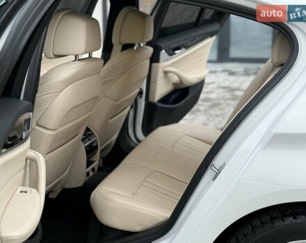 Білий БМВ 5 Серія, об'ємом двигуна 2 л та пробігом 153 тис. км за 23900 $, фото 28 на Automoto.ua