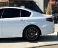 Білий БМВ 5 Серія, об'ємом двигуна 3 л та пробігом 220 тис. км за 32000 $, фото 11 на Automoto.ua