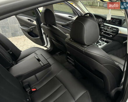 Білий БМВ 5 Серія, об'ємом двигуна 2 л та пробігом 207 тис. км за 24500 $, фото 11 на Automoto.ua