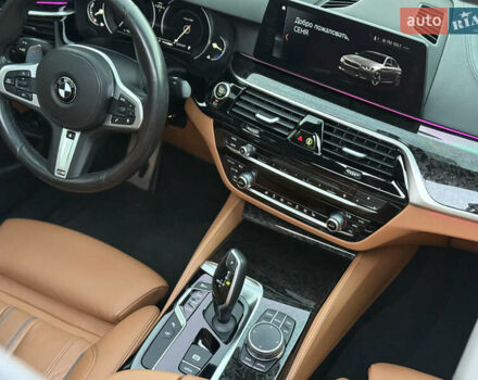 Белый БМВ 5 Серия, объемом двигателя 3 л и пробегом 163 тыс. км за 31500 $, фото 42 на Automoto.ua