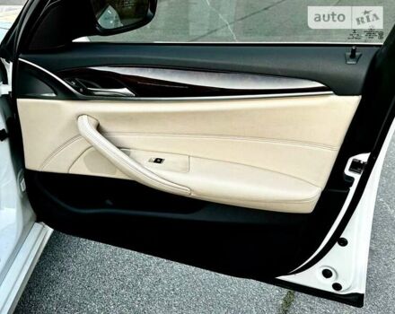 Белый БМВ 5 Серия, объемом двигателя 2 л и пробегом 83 тыс. км за 28800 $, фото 47 на Automoto.ua