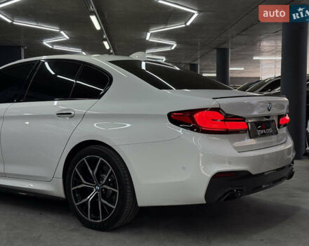 Білий БМВ 5 Серія, об'ємом двигуна 2 л та пробігом 124 тис. км за 33999 $, фото 11 на Automoto.ua