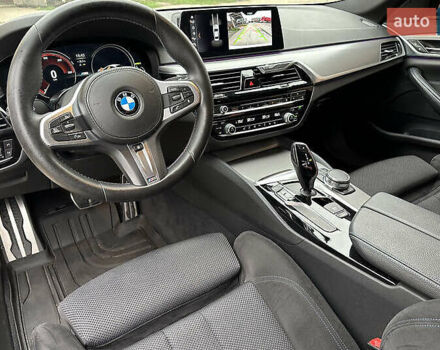 БМВ 5 Серия 2017 в Львове на Automoto.ua Белый БМВ 5 Серия, объемом двигателя 2 л и пробегом 107 тыс. км за 27500 $, фото 17 на Automoto.ua