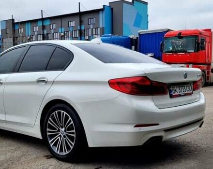 Белый БМВ 5 Серия, объемом двигателя 3 л и пробегом 113 тыс. км за 32000 $, фото 1 на Automoto.ua