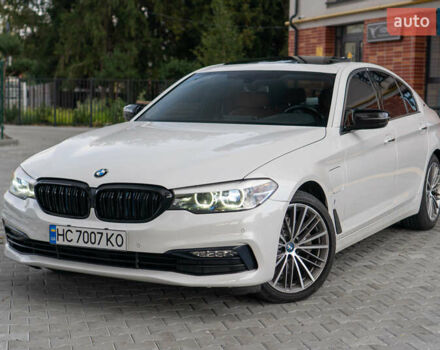 Білий БМВ 5 Серія, об'ємом двигуна 2 л та пробігом 178 тис. км за 27999 $, фото 1 на Automoto.ua