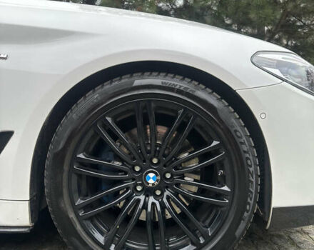 Белый БМВ 5 Серия, объемом двигателя 3 л и пробегом 129 тыс. км за 35300 $, фото 2 на Automoto.ua