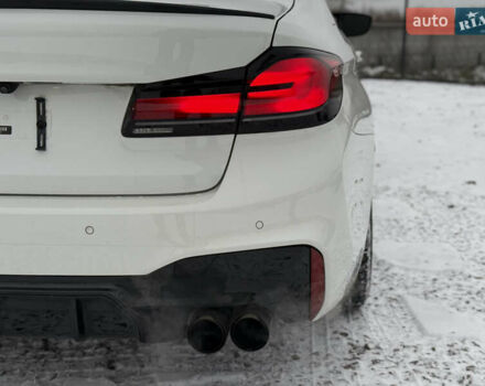 Білий БМВ 5 Серія, об'ємом двигуна 3 л та пробігом 138 тис. км за 38000 $, фото 8 на Automoto.ua