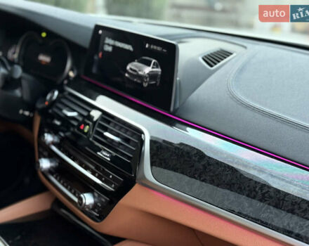 Білий БМВ 5 Серія, об'ємом двигуна 3 л та пробігом 159 тис. км за 33500 $, фото 41 на Automoto.ua