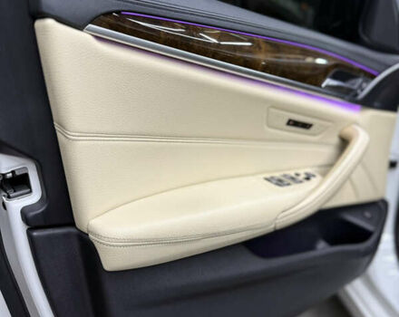 Білий БМВ 5 Серія, об'ємом двигуна 3 л та пробігом 99 тис. км за 32000 $, фото 5 на Automoto.ua