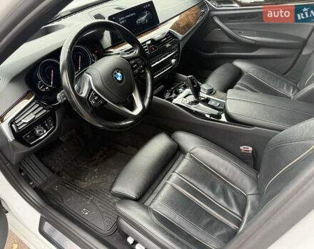 Белый БМВ 5 Серия, объемом двигателя 3 л и пробегом 132 тыс. км за 31500 $, фото 8 на Automoto.ua