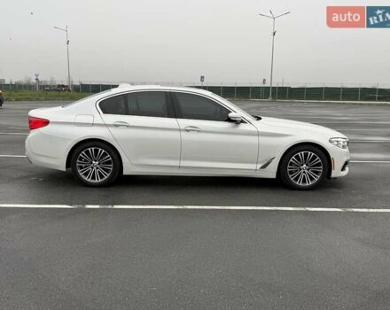 Белый БМВ 5 Серия, объемом двигателя 3 л и пробегом 145 тыс. км за 31000 $, фото 9 на Automoto.ua