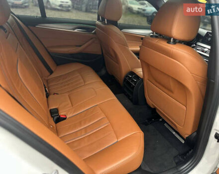 Белый БМВ 5 Серия, объемом двигателя 2 л и пробегом 204 тыс. км за 27400 $, фото 21 на Automoto.ua