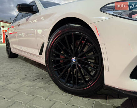 Белый БМВ 5 Серия, объемом двигателя 2 л и пробегом 130 тыс. км за 25500 $, фото 5 на Automoto.ua