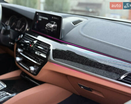 Білий БМВ 5 Серія, об'ємом двигуна 3 л та пробігом 159 тис. км за 33500 $, фото 45 на Automoto.ua