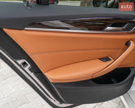 Білий БМВ 5 Серія, об'ємом двигуна 2 л та пробігом 178 тис. км за 27999 $, фото 39 на Automoto.ua