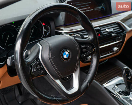 Білий БМВ 5 Серія, об'ємом двигуна 2 л та пробігом 178 тис. км за 27999 $, фото 20 на Automoto.ua