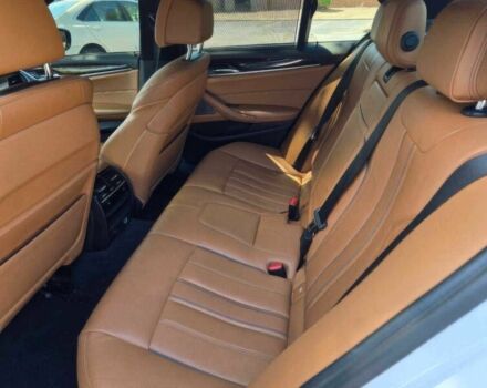 Білий БМВ 5 Серія, об'ємом двигуна 2 л та пробігом 70 тис. км за 13550 $, фото 13 на Automoto.ua