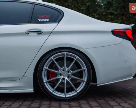 Белый БМВ 5 Серия, объемом двигателя 3 л и пробегом 139 тыс. км за 35000 $, фото 17 на Automoto.ua