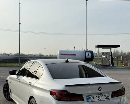 Белый БМВ 5 Серия, объемом двигателя 3 л и пробегом 140 тыс. км за 31900 $, фото 6 на Automoto.ua