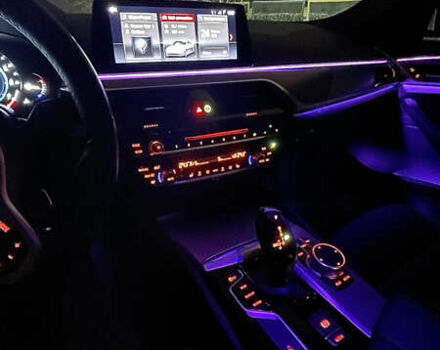 Белый БМВ 5 Серия, объемом двигателя 3 л и пробегом 35 тыс. км за 38000 $, фото 2 на Automoto.ua