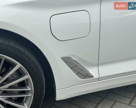 Белый БМВ 5 Серия, объемом двигателя 2 л и пробегом 65 тыс. км за 32500 $, фото 30 на Automoto.ua