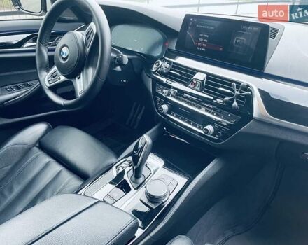 Білий БМВ 5 Серія, об'ємом двигуна 2.99 л та пробігом 121 тис. км за 40000 $, фото 31 на Automoto.ua