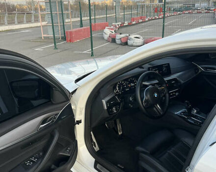 Белый БМВ 5 Серия, объемом двигателя 2 л и пробегом 142 тыс. км за 24900 $, фото 7 на Automoto.ua