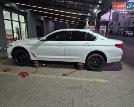 Белый БМВ 5 Серия, объемом двигателя 2 л и пробегом 103 тыс. км за 33000 $, фото 5 на Automoto.ua