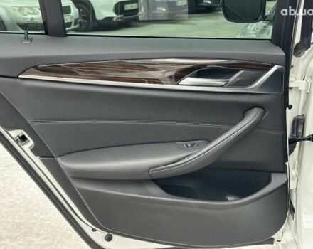 Белый БМВ 5 Серия, объемом двигателя 2 л и пробегом 117 тыс. км за 26690 $, фото 32 на Automoto.ua