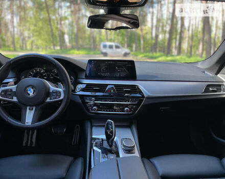 Белый БМВ 5 Серия, объемом двигателя 3 л и пробегом 35 тыс. км за 38000 $, фото 26 на Automoto.ua