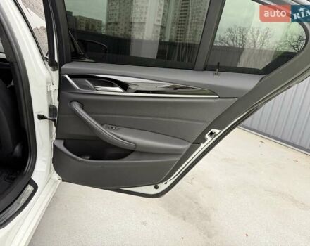 Белый БМВ 5 Серия, объемом двигателя 2 л и пробегом 229 тыс. км за 30000 $, фото 64 на Automoto.ua