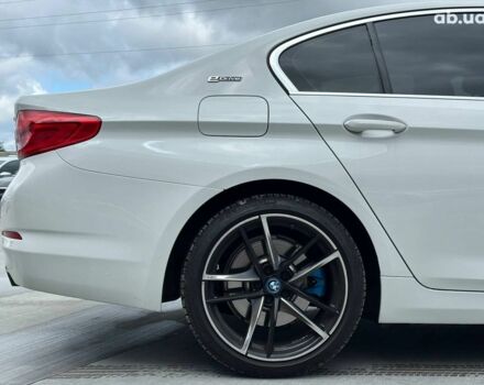 Белый БМВ 5 Серия, объемом двигателя 2 л и пробегом 117 тыс. км за 26690 $, фото 10 на Automoto.ua