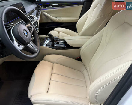 Білий БМВ 5 Серія, об'ємом двигуна 2 л та пробігом 74 тис. км за 29900 $, фото 28 на Automoto.ua