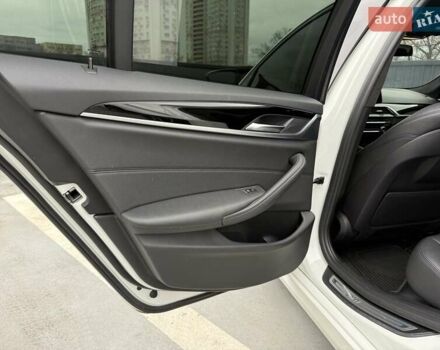 Белый БМВ 5 Серия, объемом двигателя 2 л и пробегом 229 тыс. км за 30000 $, фото 57 на Automoto.ua