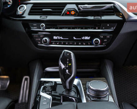 Белый БМВ 5 Серия, объемом двигателя 3 л и пробегом 101 тыс. км за 36500 $, фото 18 на Automoto.ua