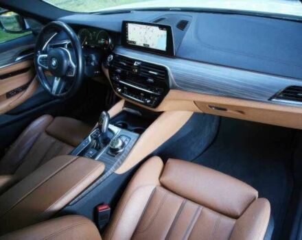 БМВ 5 Серия 2018 в Ровно на Automoto.ua Белый БМВ 5 Серия, объемом двигателя 3 л и пробегом 78 тыс. км за 21000 $, фото 11 на Automoto.ua