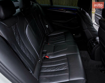 Белый БМВ 5 Серия, объемом двигателя 3 л и пробегом 101 тыс. км за 36500 $, фото 22 на Automoto.ua