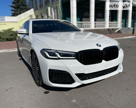 Белый БМВ 5 Серия, объемом двигателя 3 л и пробегом 35 тыс. км за 38000 $, фото 7 на Automoto.ua