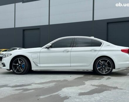 Белый БМВ 5 Серия, объемом двигателя 2 л и пробегом 117 тыс. км за 26690 $, фото 4 на Automoto.ua