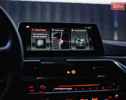 Белый БМВ 5 Серия, объемом двигателя 2 л и пробегом 175 тыс. км за 30000 $, фото 10 на Automoto.ua