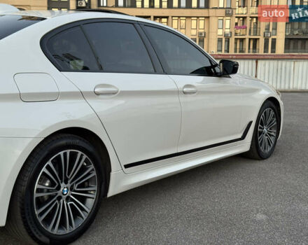 Белый БМВ 5 Серия, объемом двигателя 2 л и пробегом 70 тыс. км за 28888 $, фото 39 на Automoto.ua