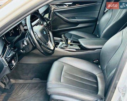 Белый БМВ 5 Серия, объемом двигателя 2 л и пробегом 220 тыс. км за 25800 $, фото 27 на Automoto.ua