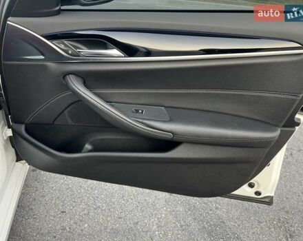 Белый БМВ 5 Серия, объемом двигателя 2 л и пробегом 155 тыс. км за 30499 $, фото 43 на Automoto.ua