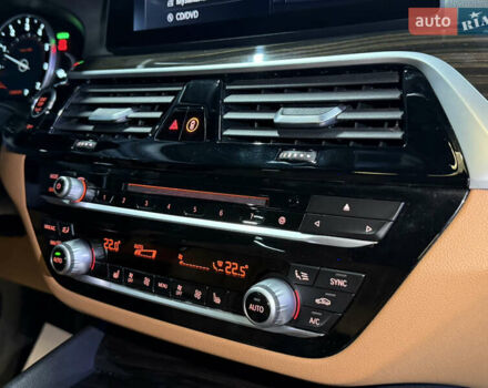 Белый БМВ 5 Серия, объемом двигателя 2 л и пробегом 93 тыс. км за 27700 $, фото 36 на Automoto.ua